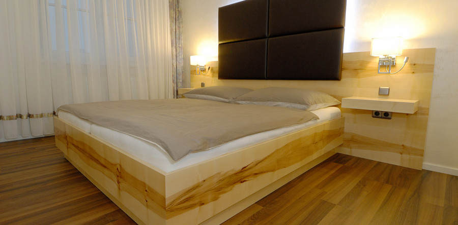 Echtholz schlafzimmer in birkenholz